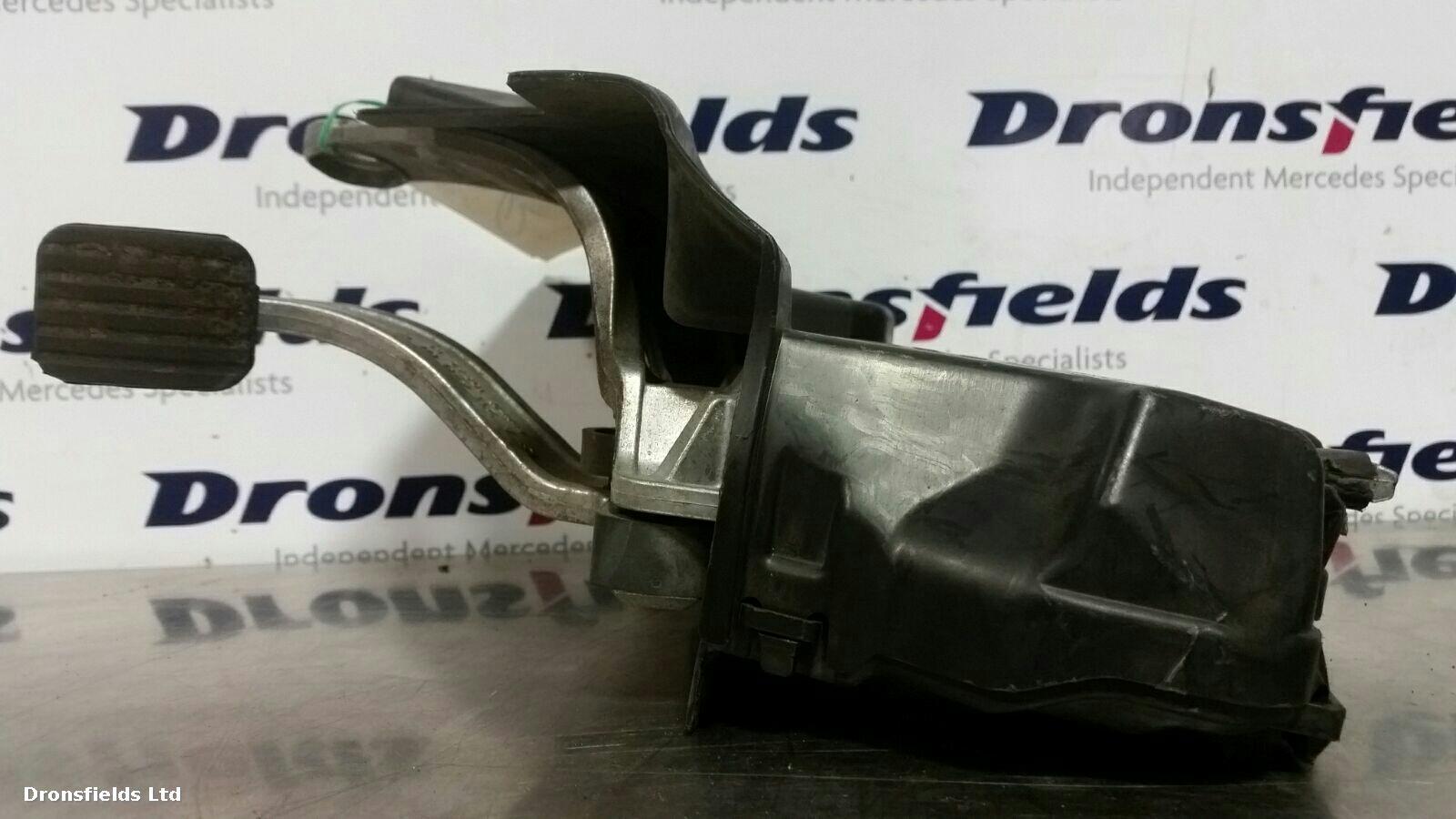 View Auto part Handbrake Lever/Button/Assembly Mercedes E Class 2004