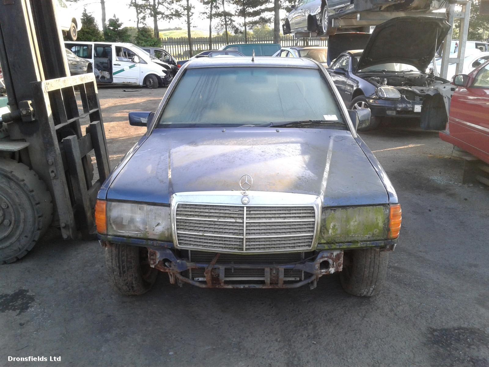 View Auto part L Wing Mercedes 190 (201 Series) 1992