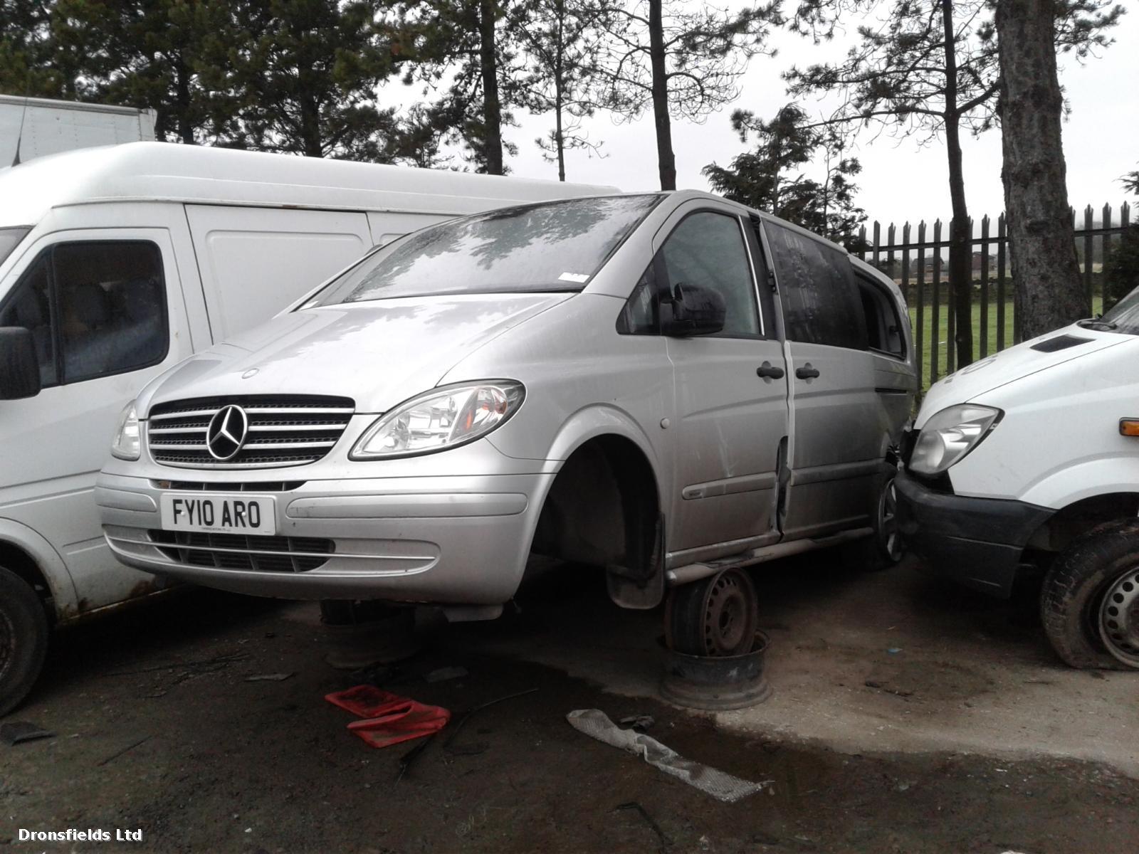 View Auto part Grille Mercedes Vito 2010