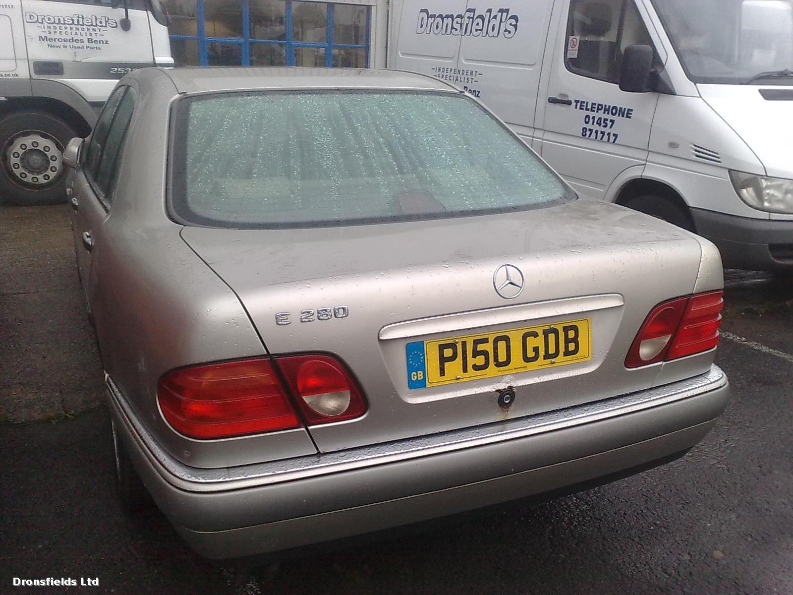 View Auto part Seat Belt Mercedes E Class 1997