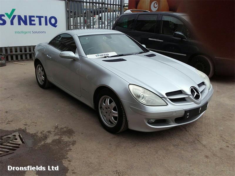 View Auto part Side Skirt Mercedes Slk 2004