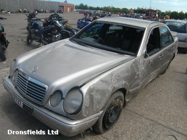 View Auto part Seat Belt Mercedes E Class 1998