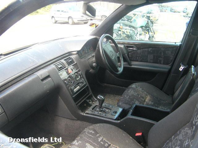 View Auto part Seat Belt Mercedes E Class 1998