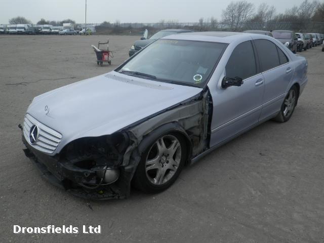 View Auto part RF Hub/Stub Axle Assembly Mercedes S Class 2001