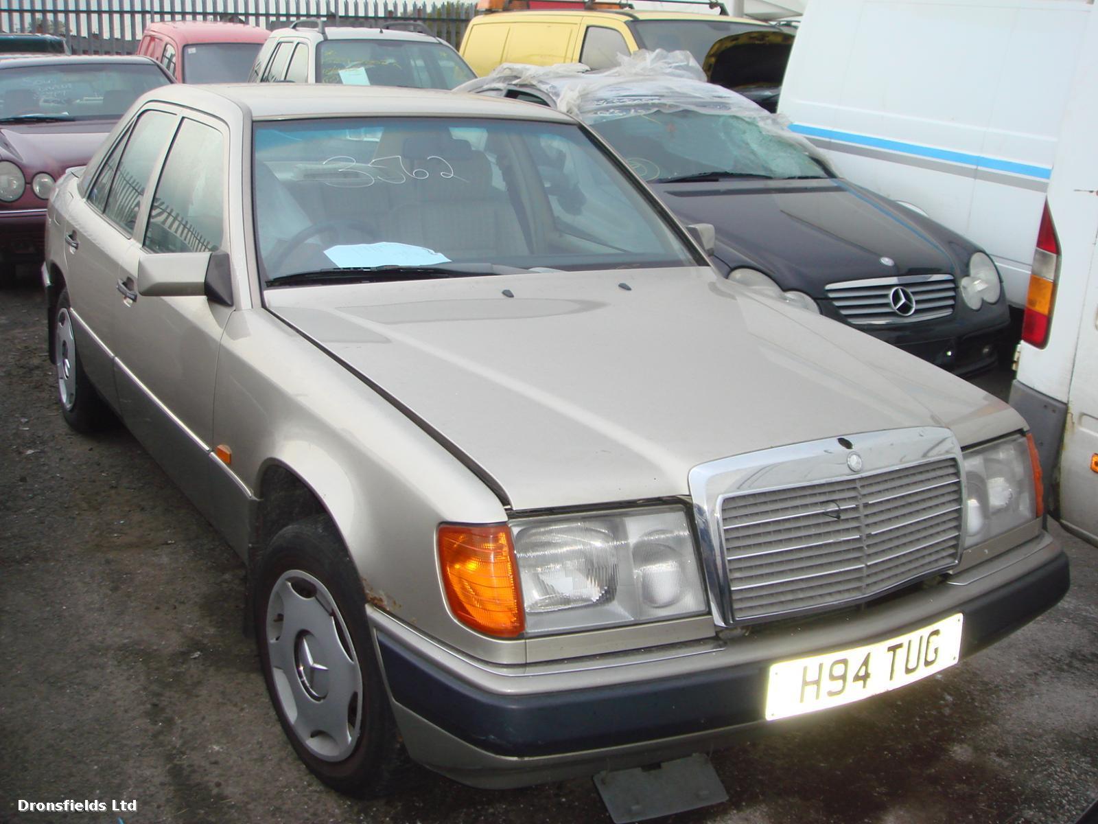 View Auto part Seat Belt Mercedes E Class 1991