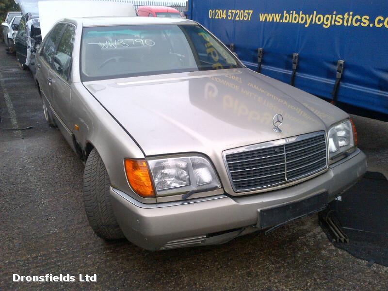 View Auto part Seat Belt Mercedes S Class 1993