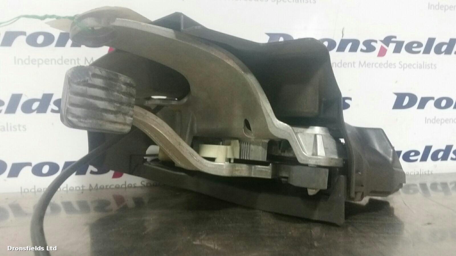 View Auto part Handbrake Lever/Button/Assembly Mercedes Cls Class 2010