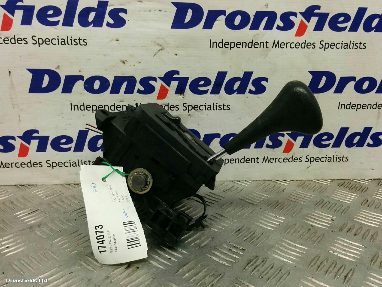 View Auto part Gear Stick/Shifter Mercedes 190 (201 Series) 1989