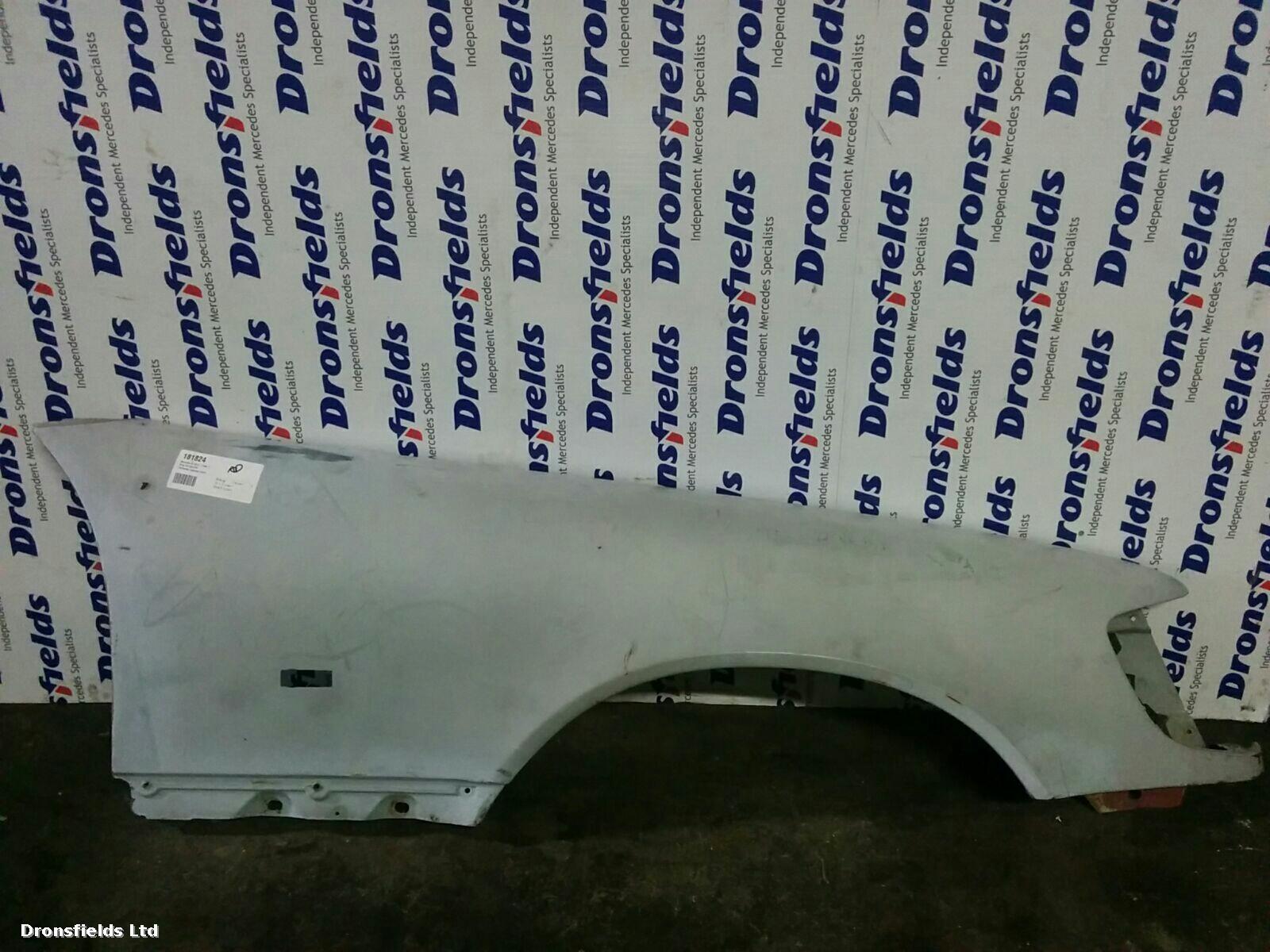 View Auto part R Wing Mercedes S Class 1993