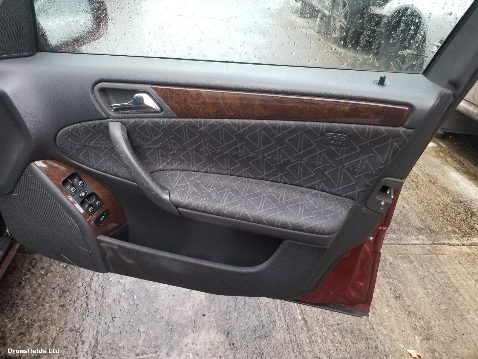 View Auto part Grille Mercedes C Class 2003