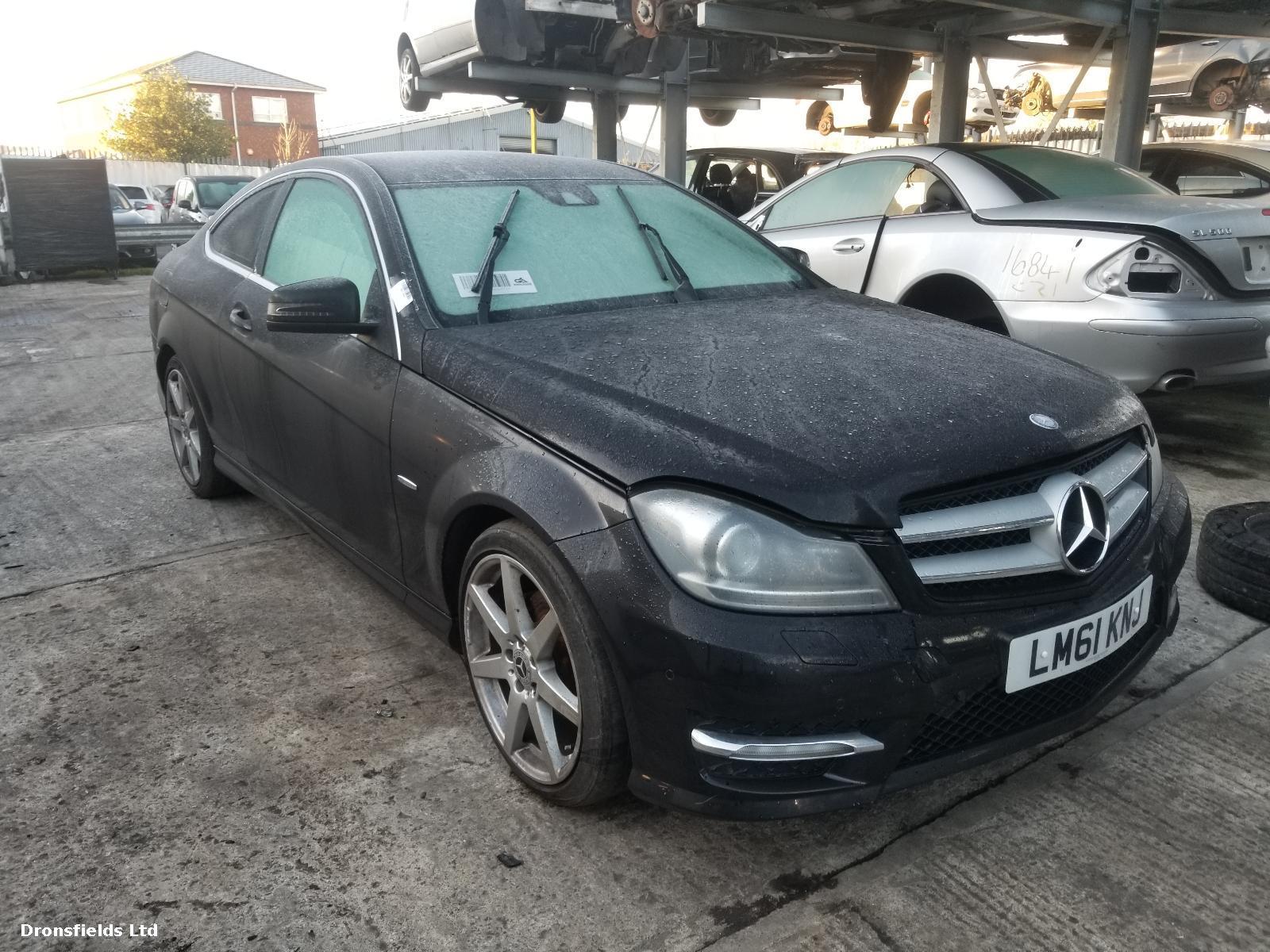 View Auto part R Wing Mercedes C Class 2011