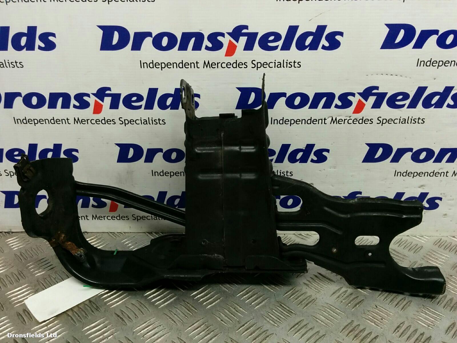 View Auto part Misc Mercedes C Class 2004