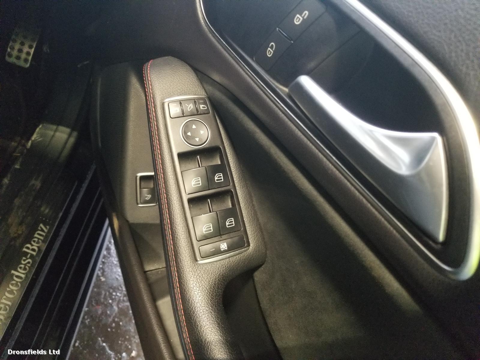 View Auto part L Door Mirror Mercedes Cla 2015