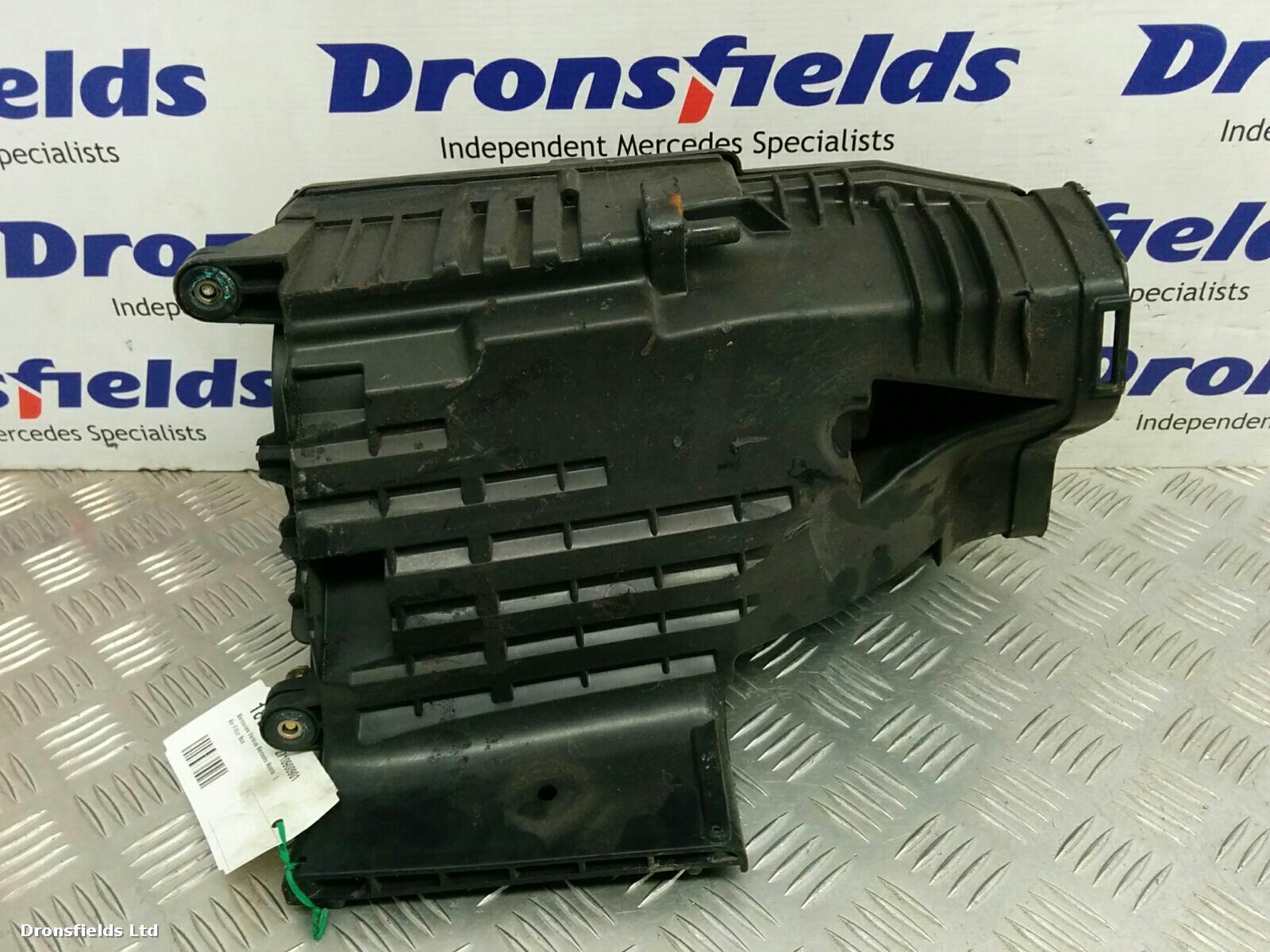 View Auto part Air Cleaner/Box Mercedes C Class 2005