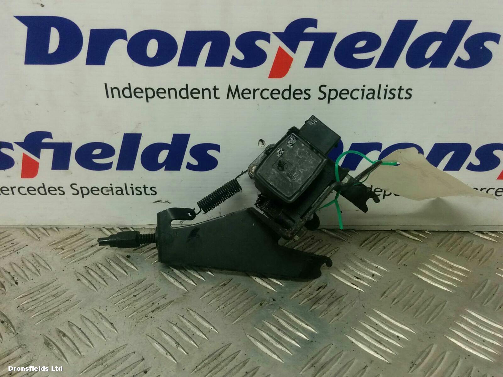 View Auto part Throttle Position Sw Mercedes E Class 2000