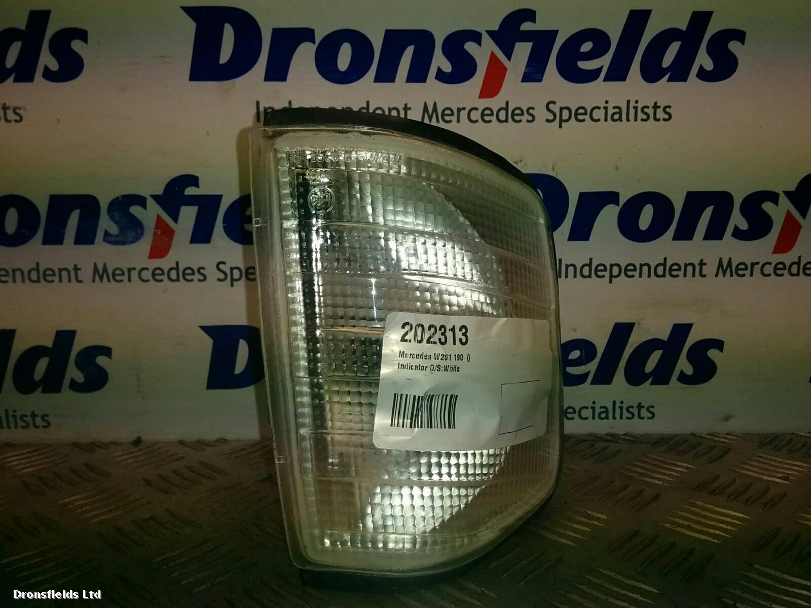 View Auto part R Indicator Light Mercedes 190 (201 Series) 1989