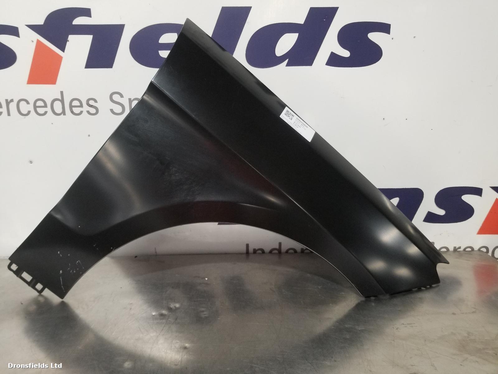 View Auto part R Wing Mercedes M Class 2015