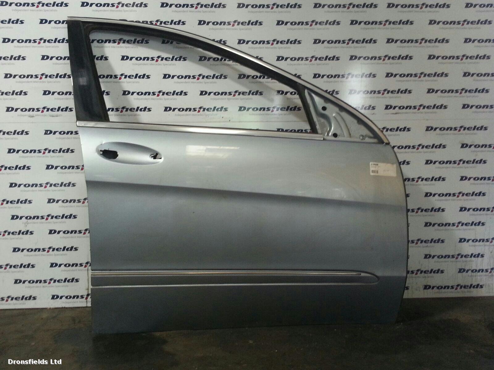 View Auto part R Front Door Mercedes R Class 1900