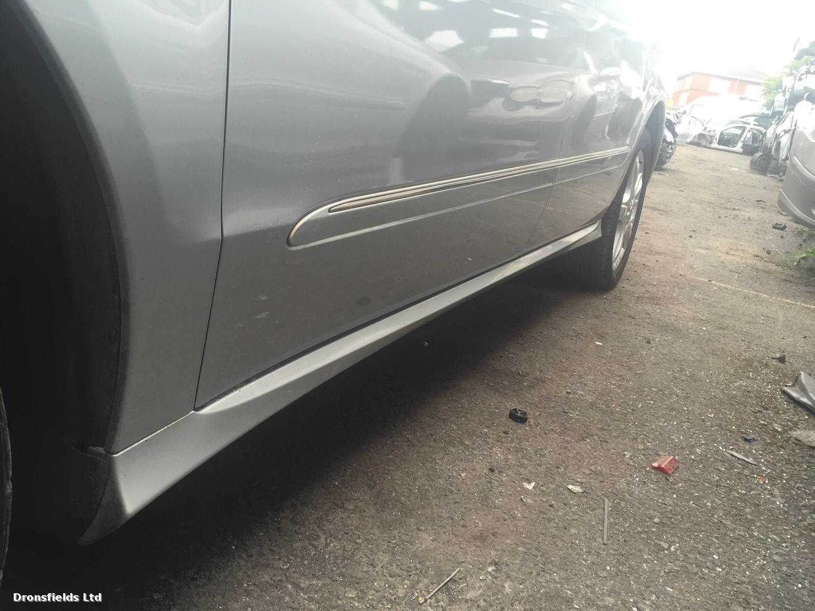 View Auto part Sill Mercedes R Class 2007