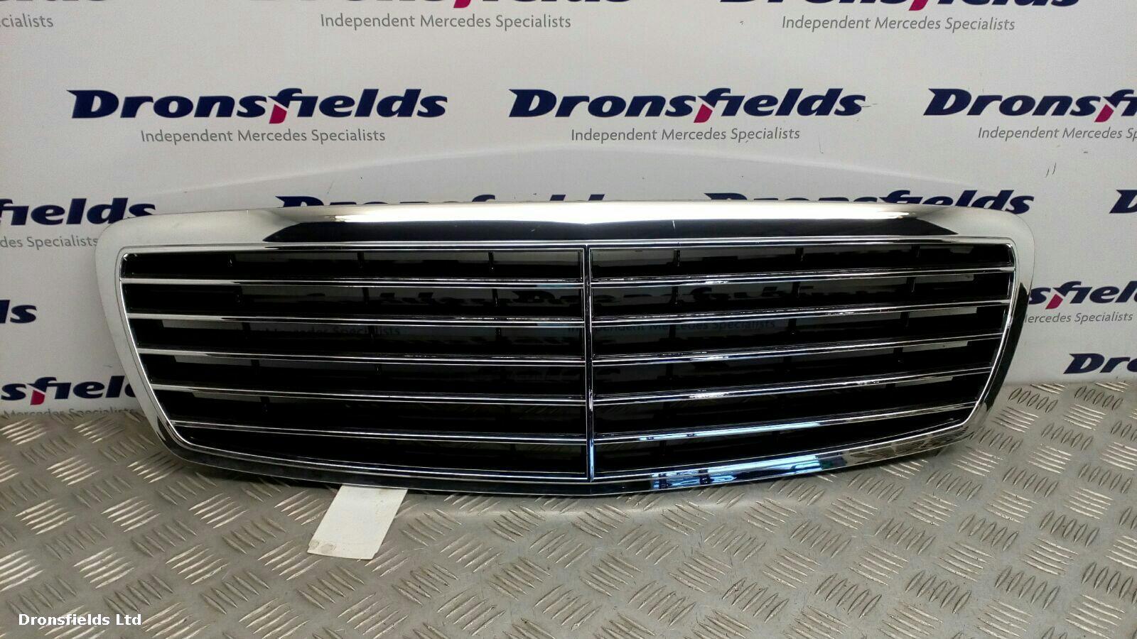 View Auto part Grille Mercedes C Class 1900