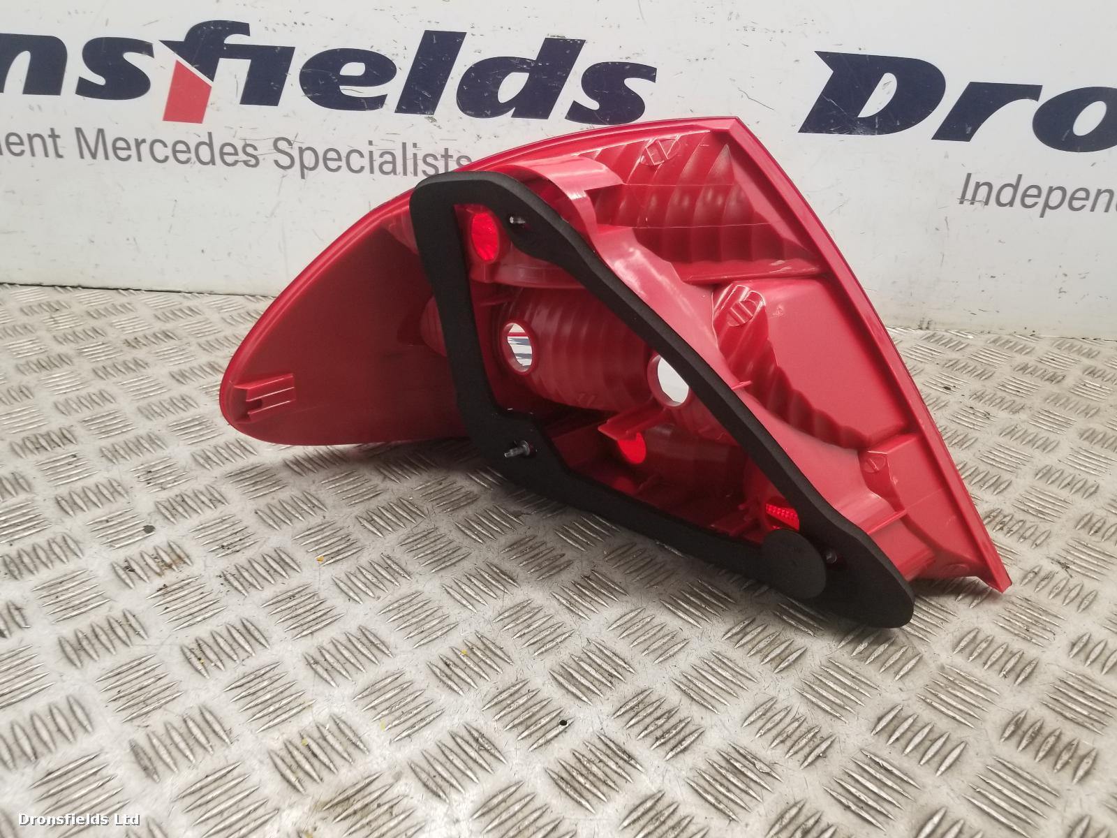 View Auto part R Taillight Mercedes Clk 2010