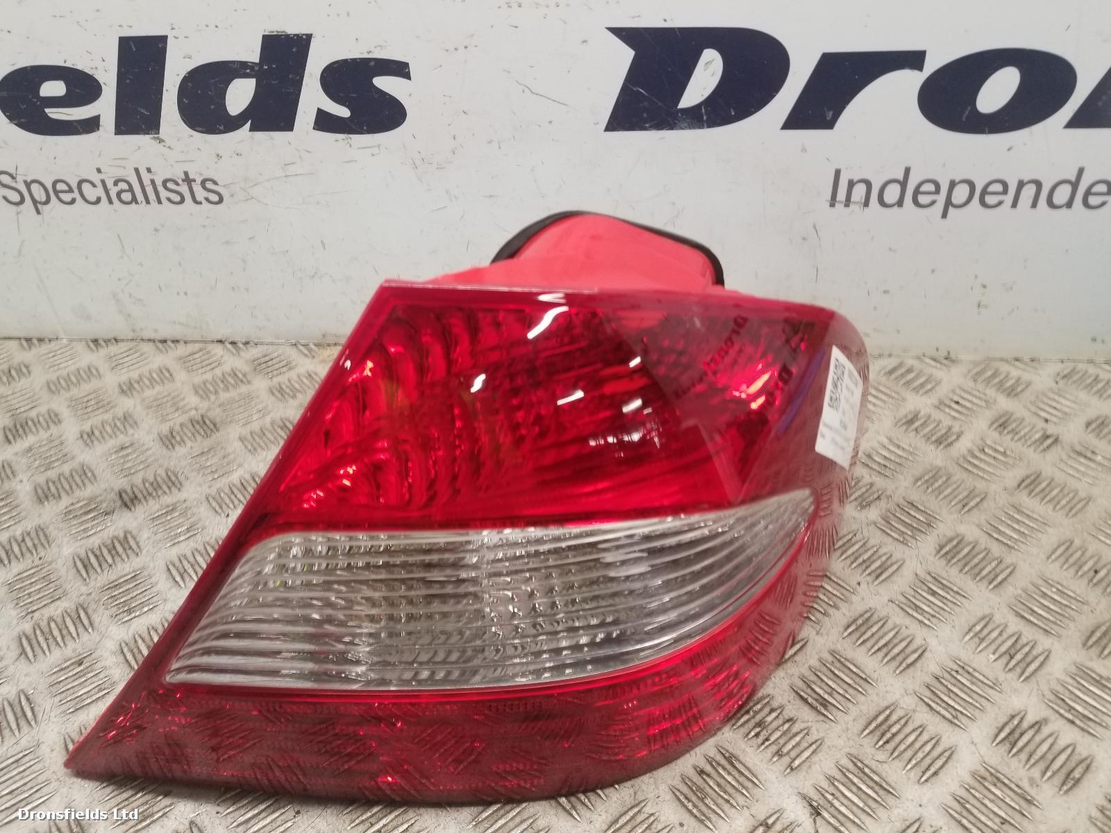 View Auto part R Taillight Mercedes Clk 2008