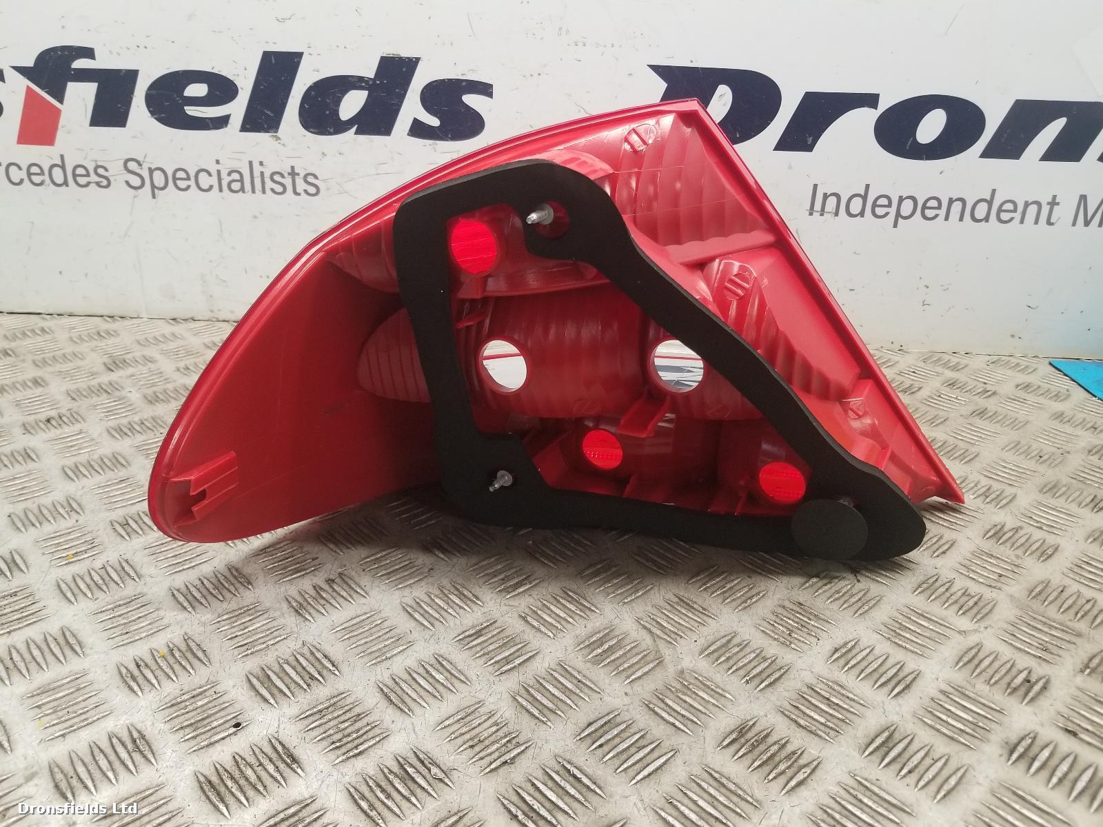 View Auto part R Taillight Mercedes Clk 2008