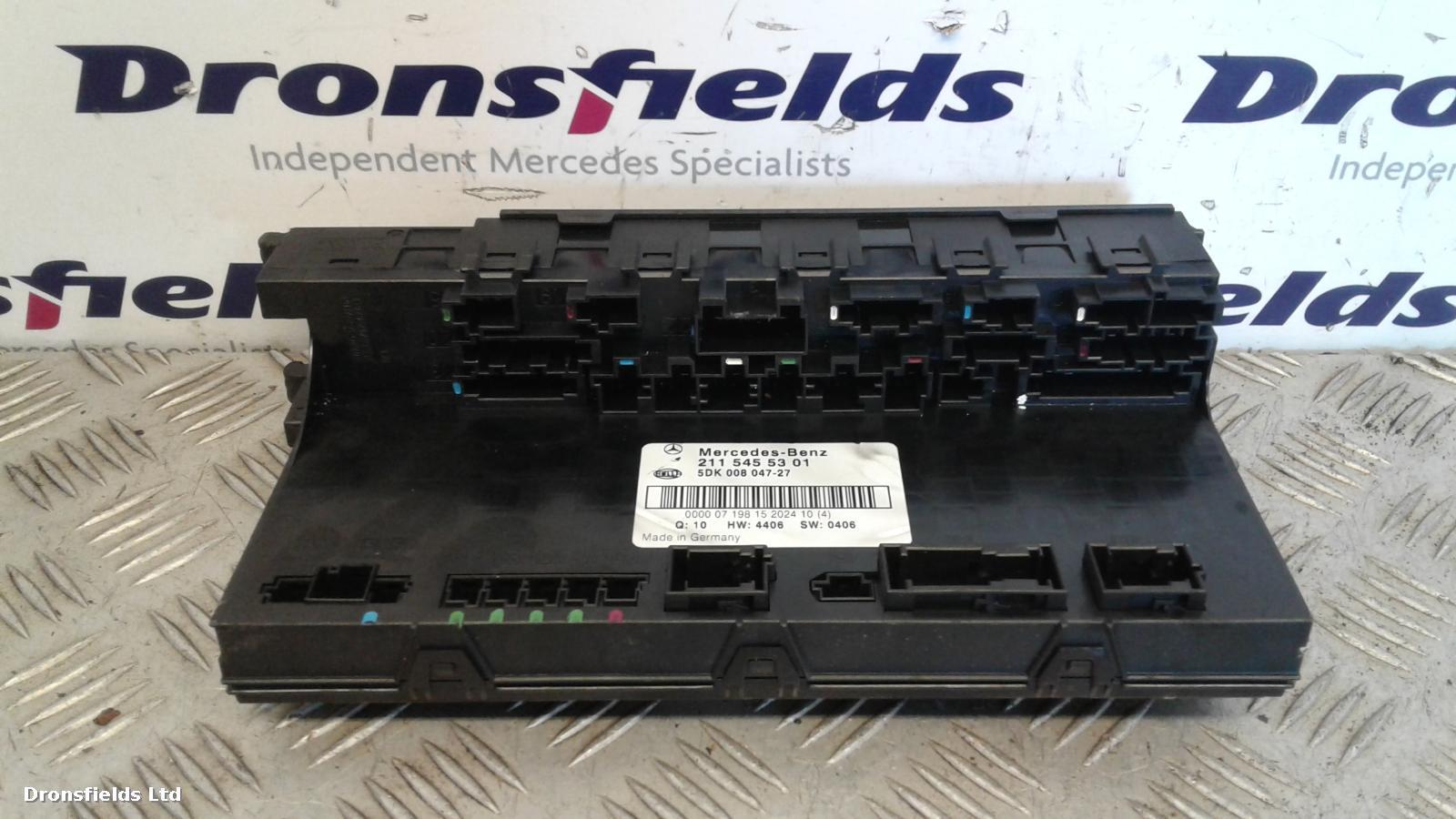 View Auto part Fuse Box Mercedes Cls Class 2007