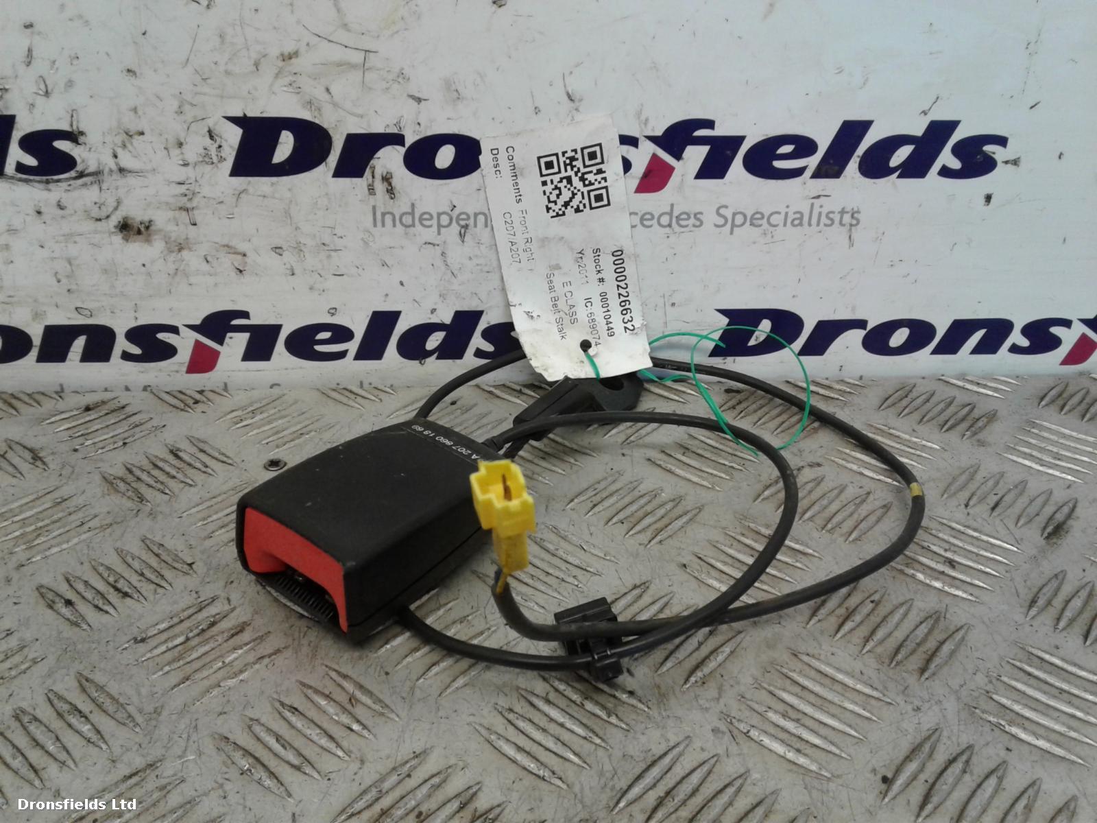 View Auto part Seat Belt Mercedes E Class 2011