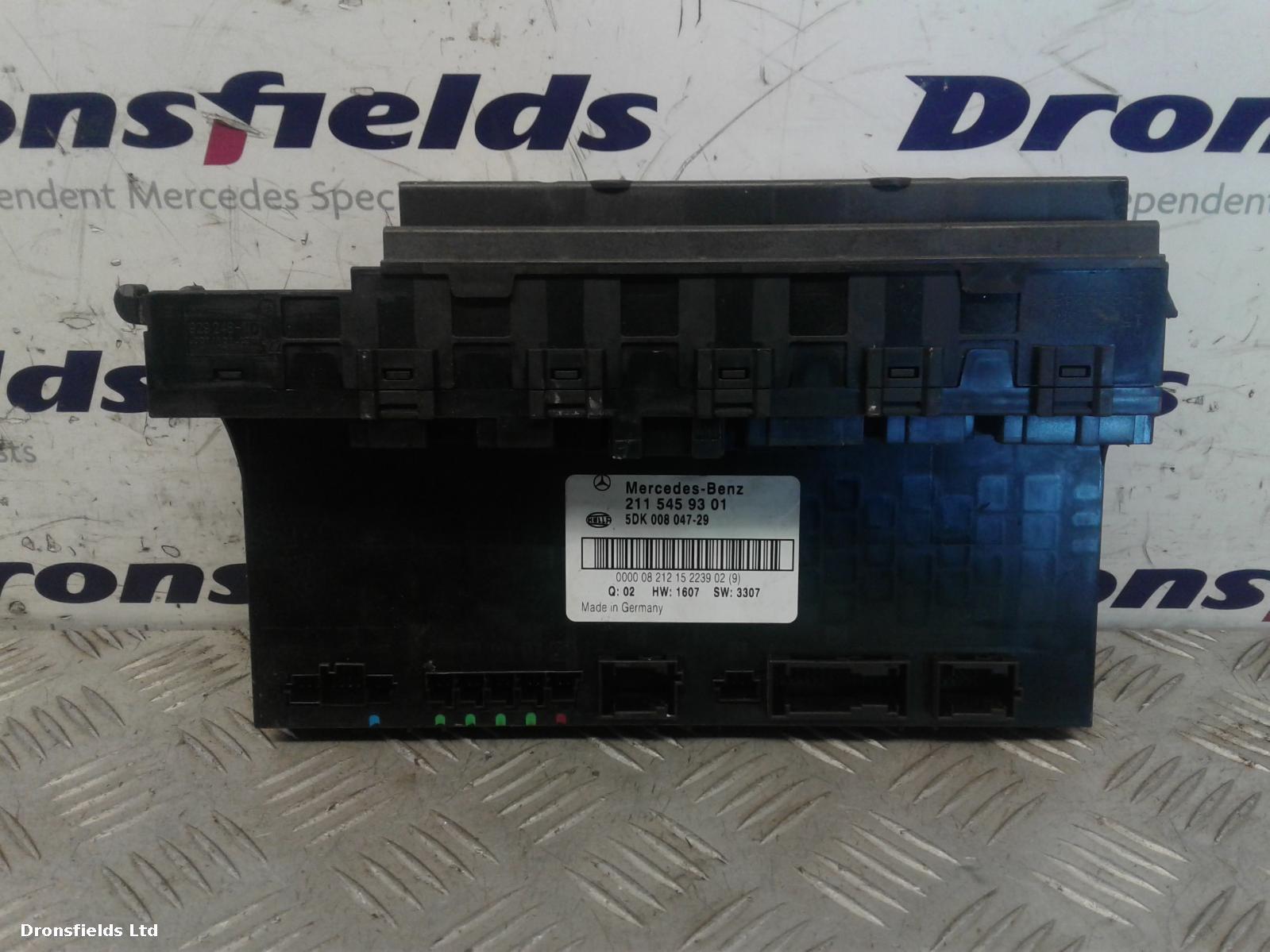 View Auto part Fuse Box Mercedes E Class 2002