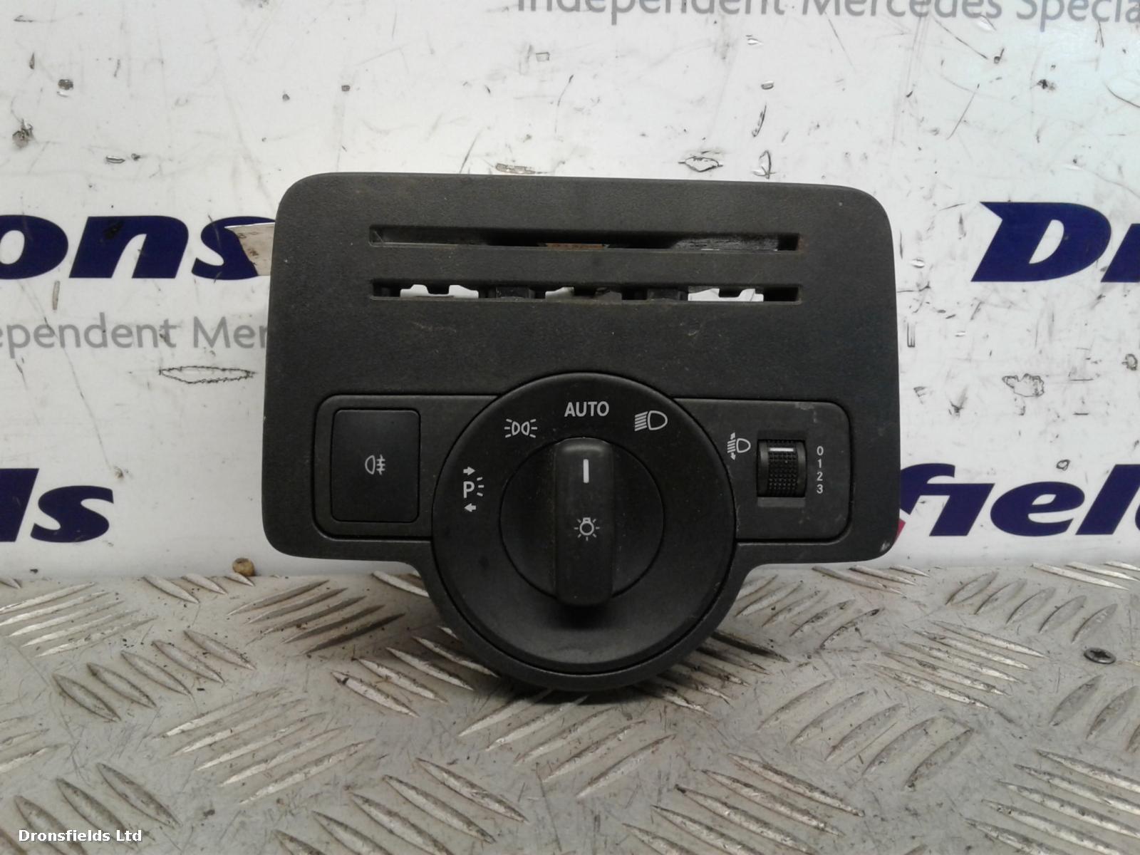 View Auto part Headlight Switch Mercedes Vito 2017