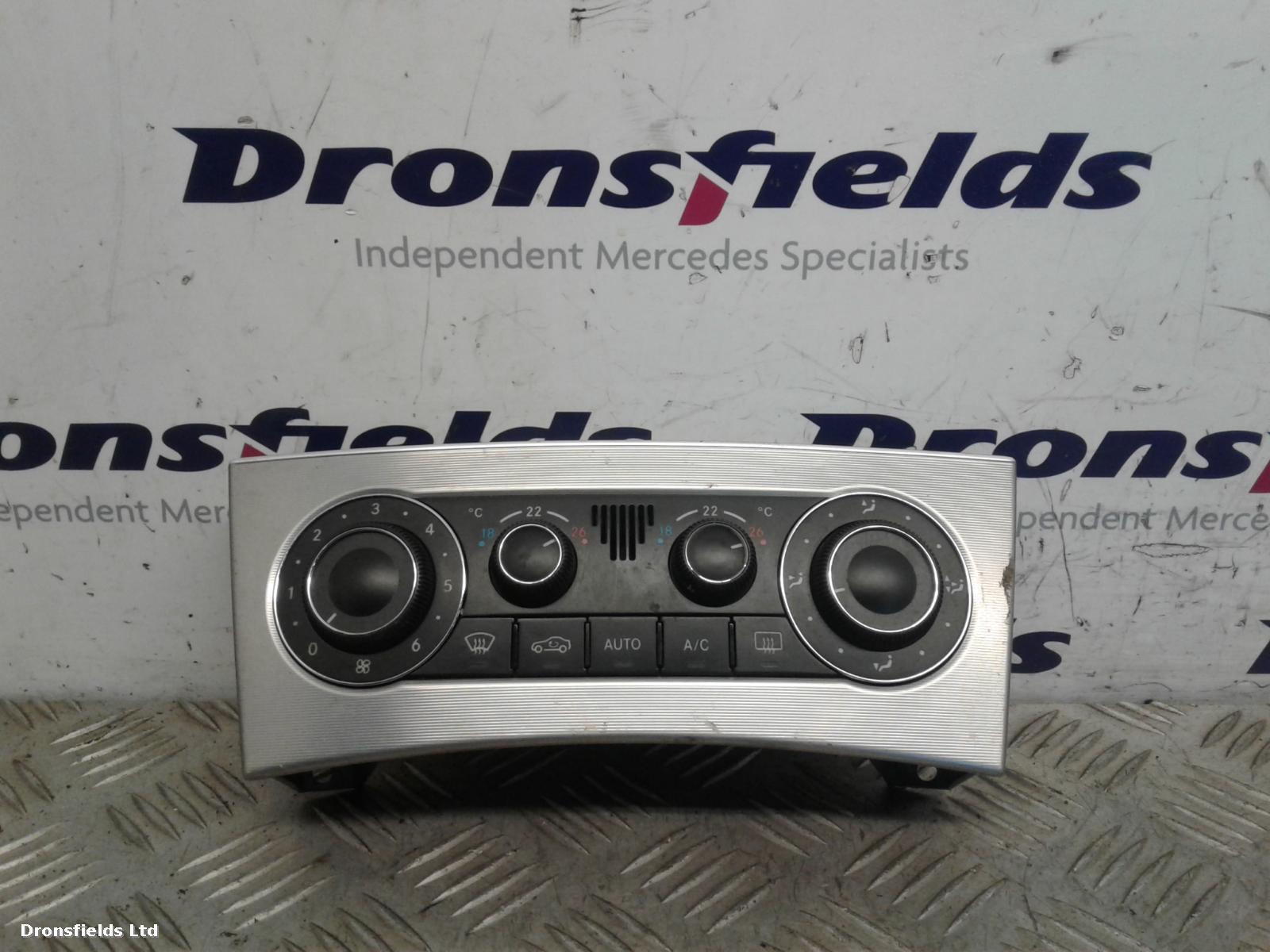 View Auto part Heater/AC Controller Mercedes C Class 2006