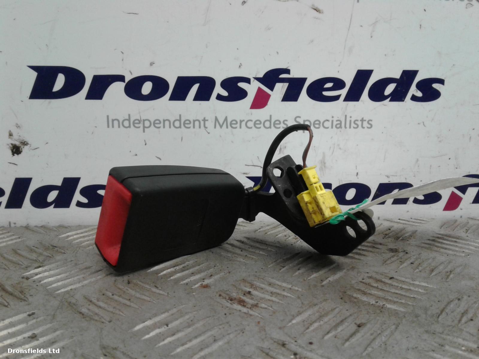 View Auto part Seat Belt Mercedes C Class 2008