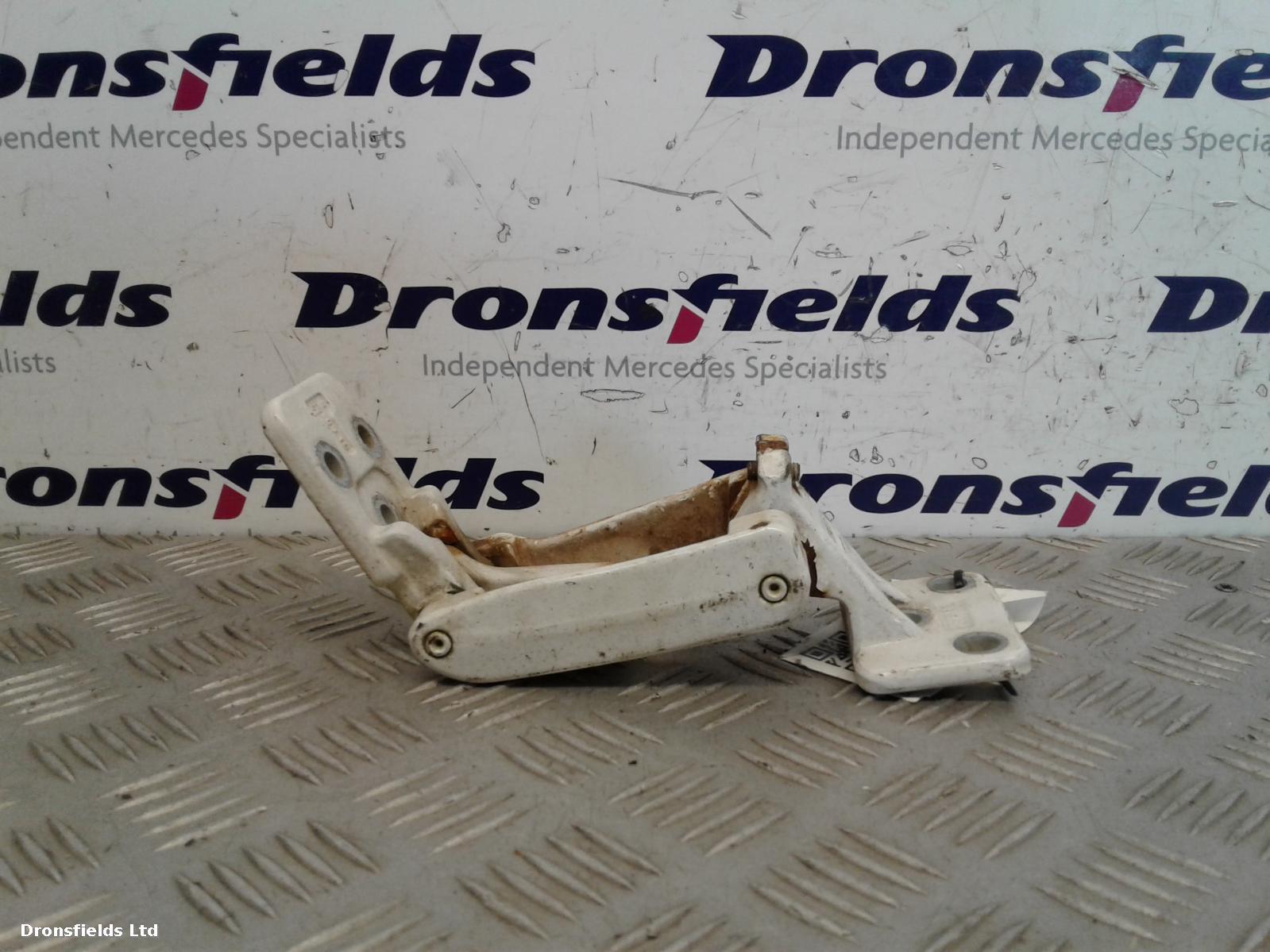View Auto part Bootlid/Tailgate Hinge Mercedes Sprinter 2010