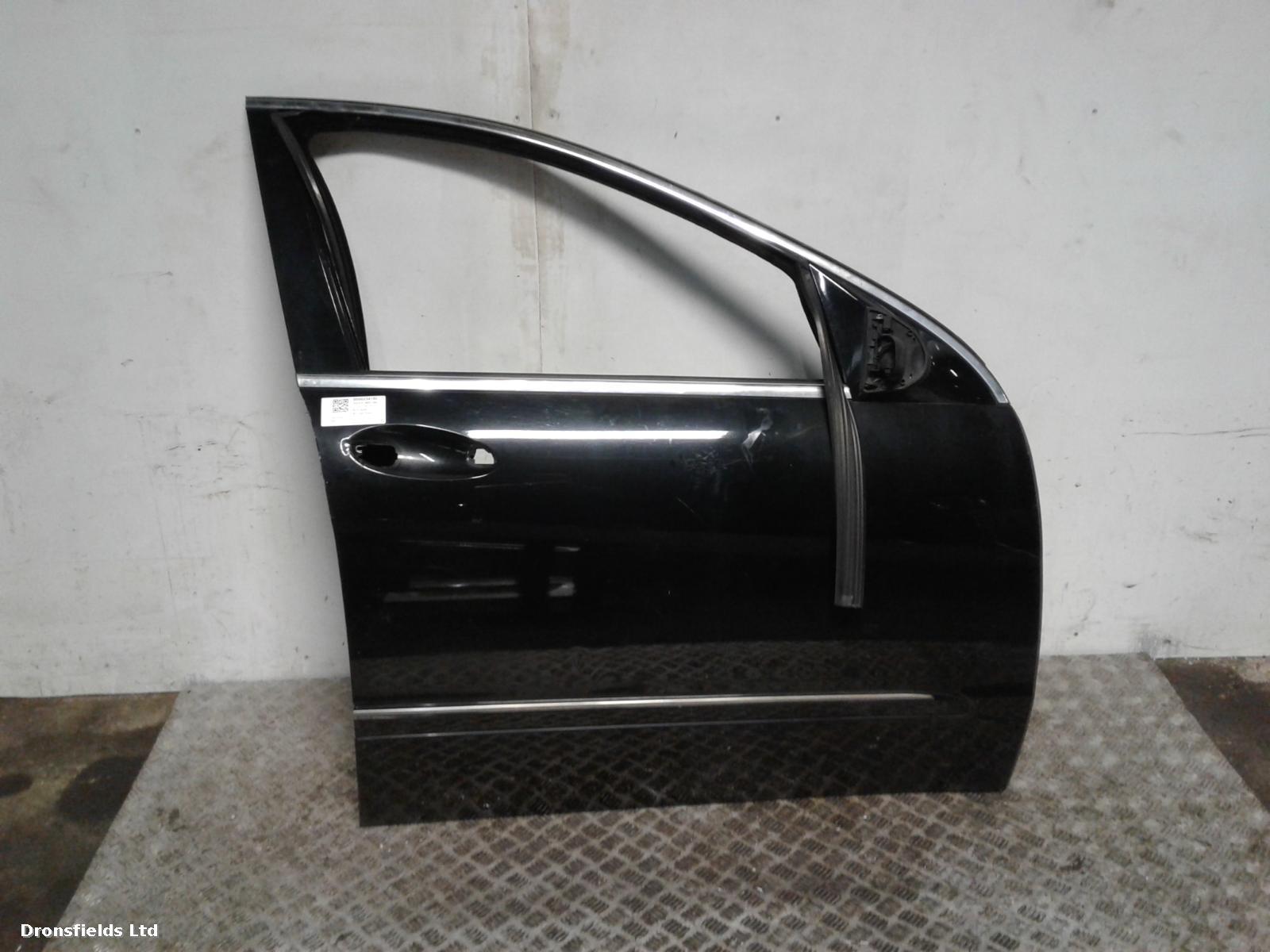 View Auto part R Front Door Mercedes R Class 2007