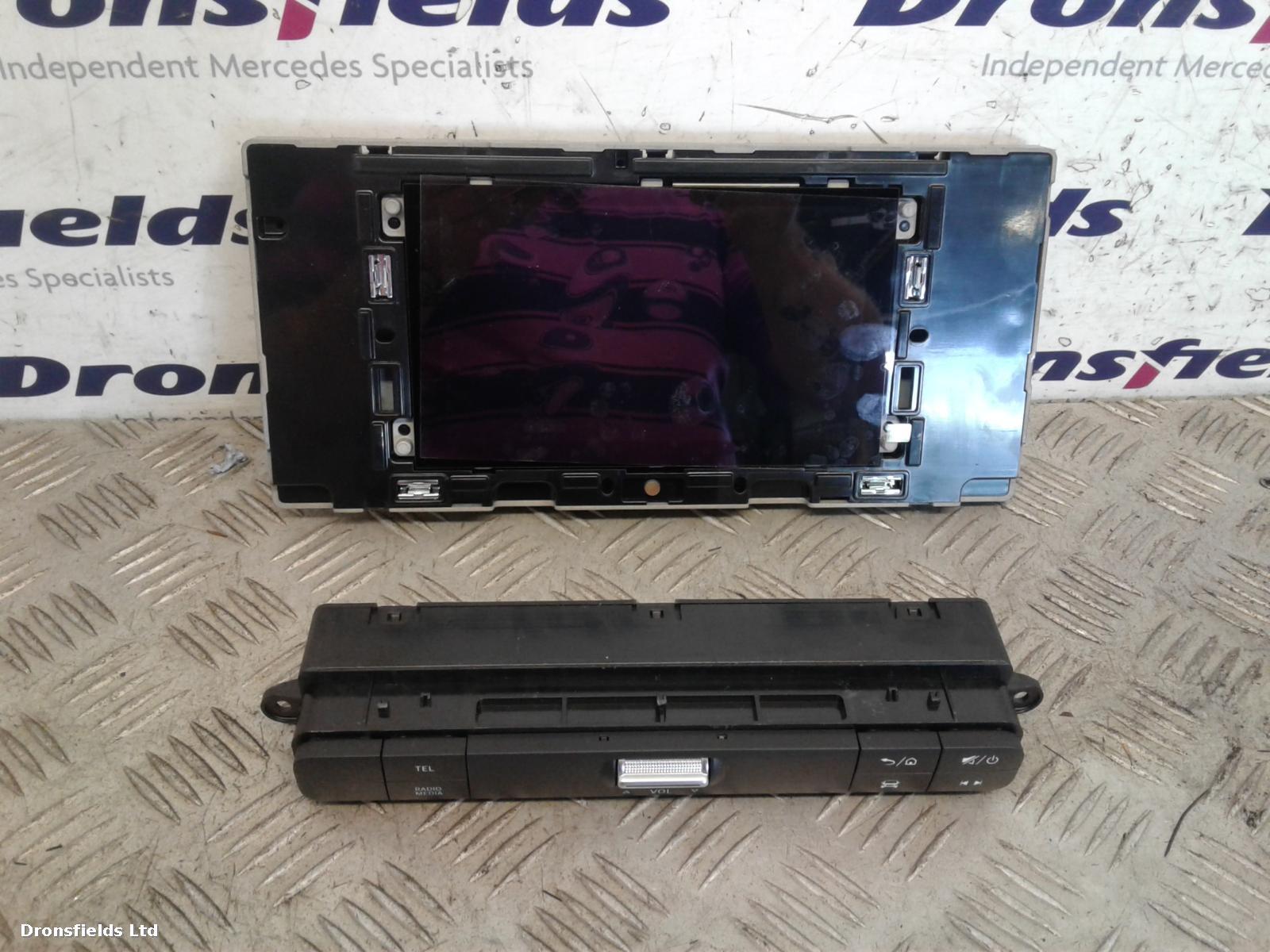 View Auto part CD Changer Mercedes Sprinter 2018