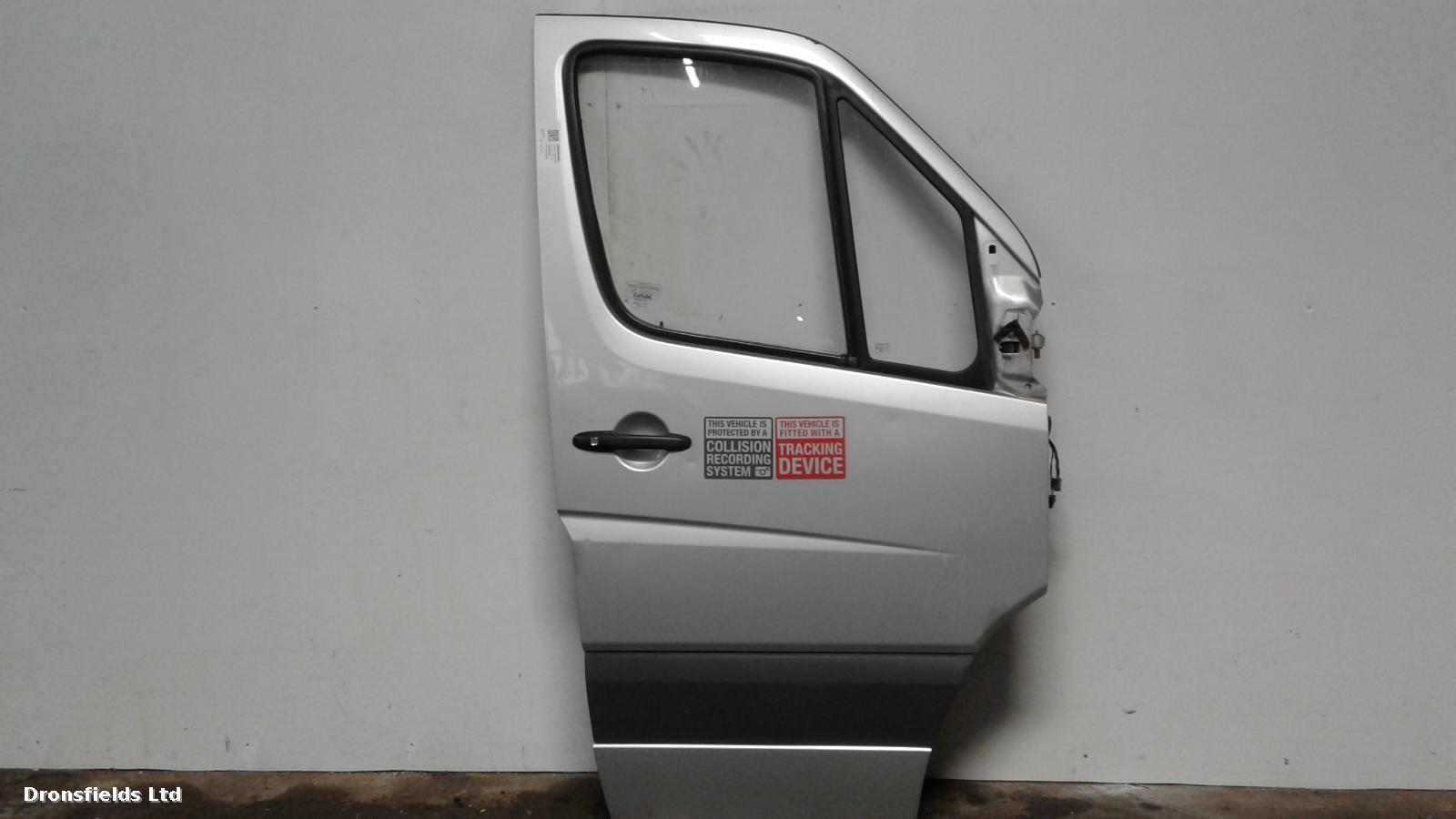 View Auto part R Front Door Mercedes Sprinter 2014