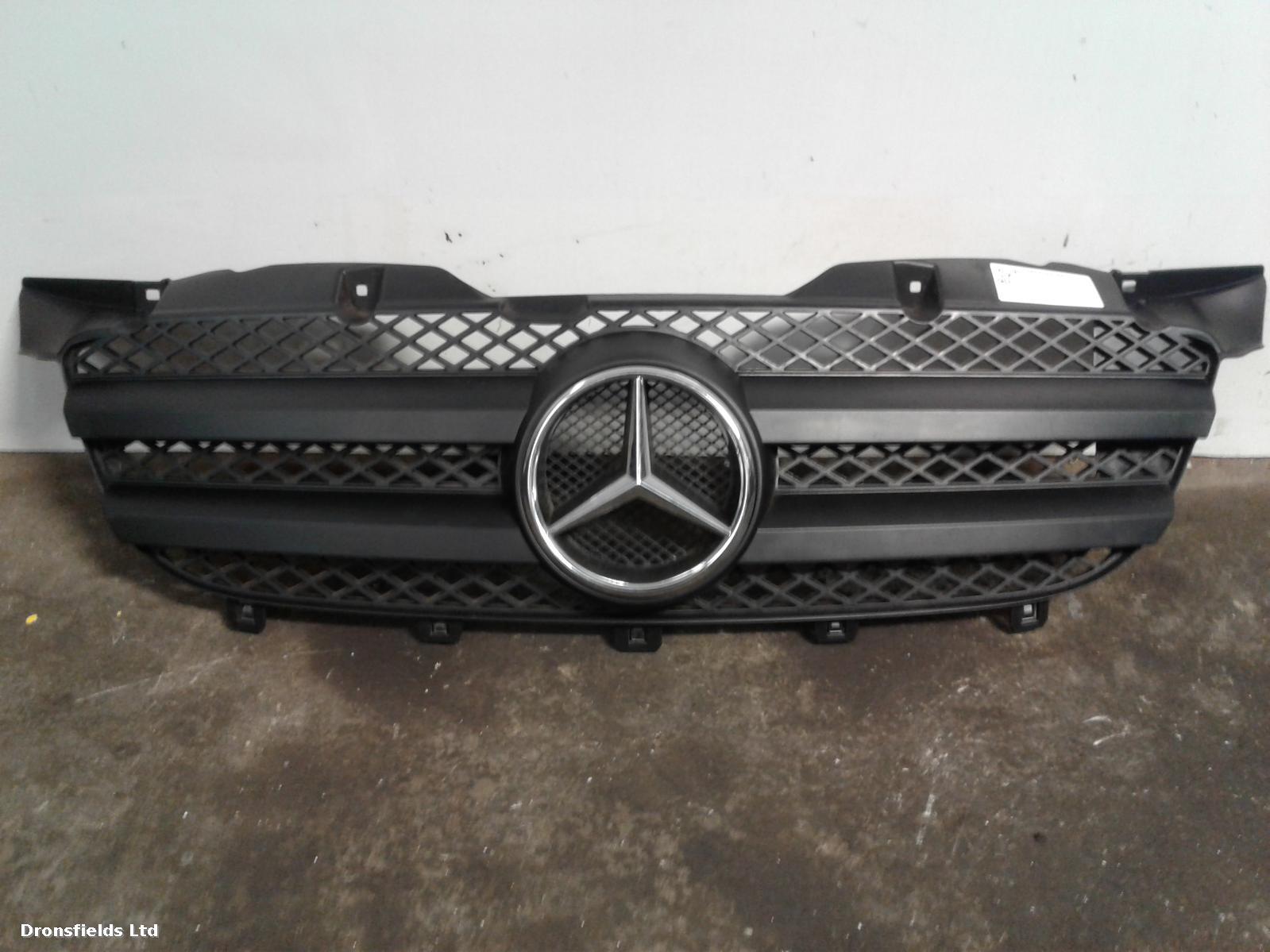 View Auto part Grille Unknown Unknown 2006