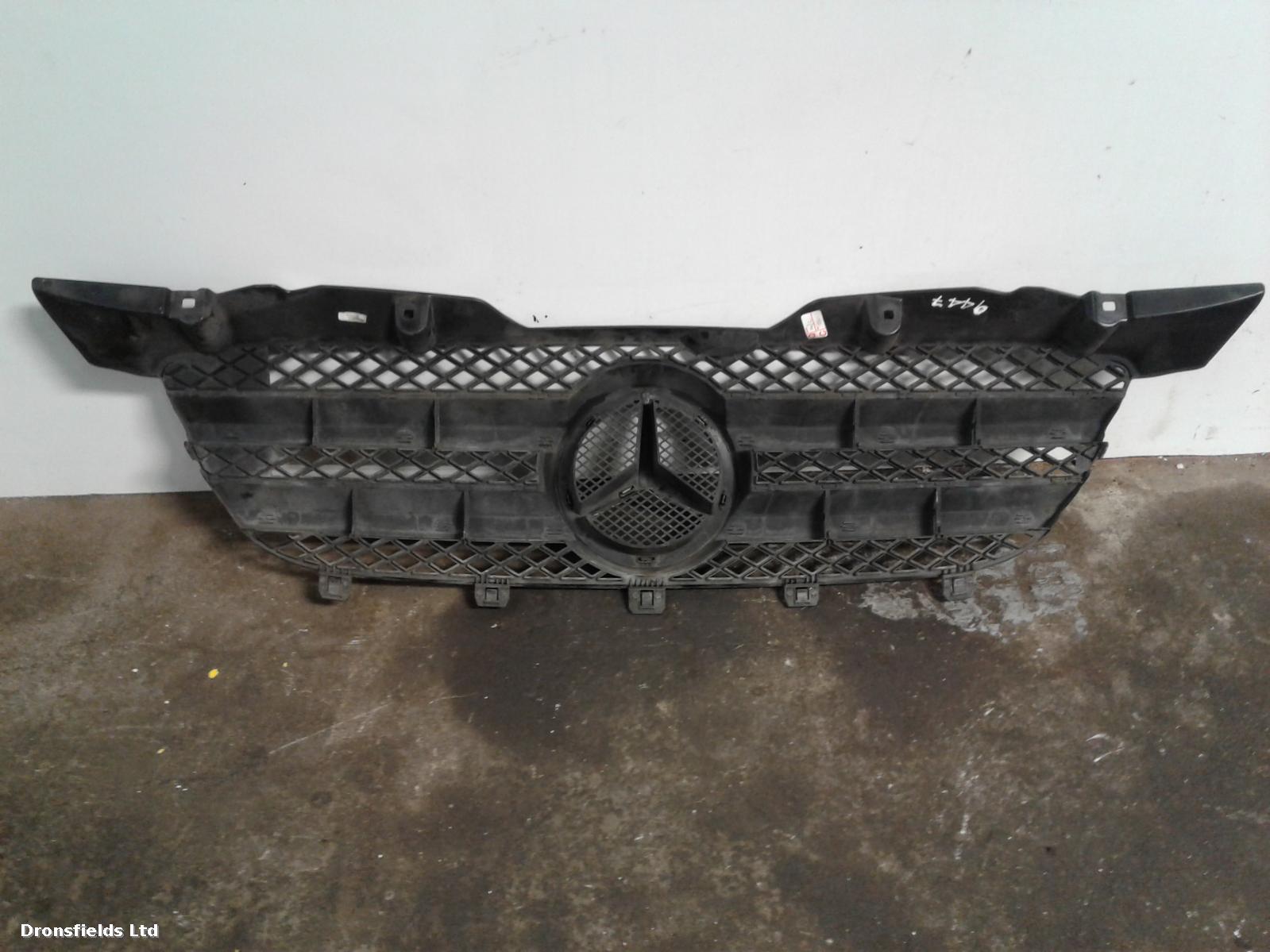 View Auto part Grille Unknown Unknown 2006