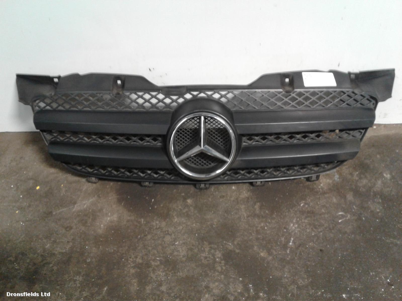 View Auto part Grille Unknown Unknown 2006