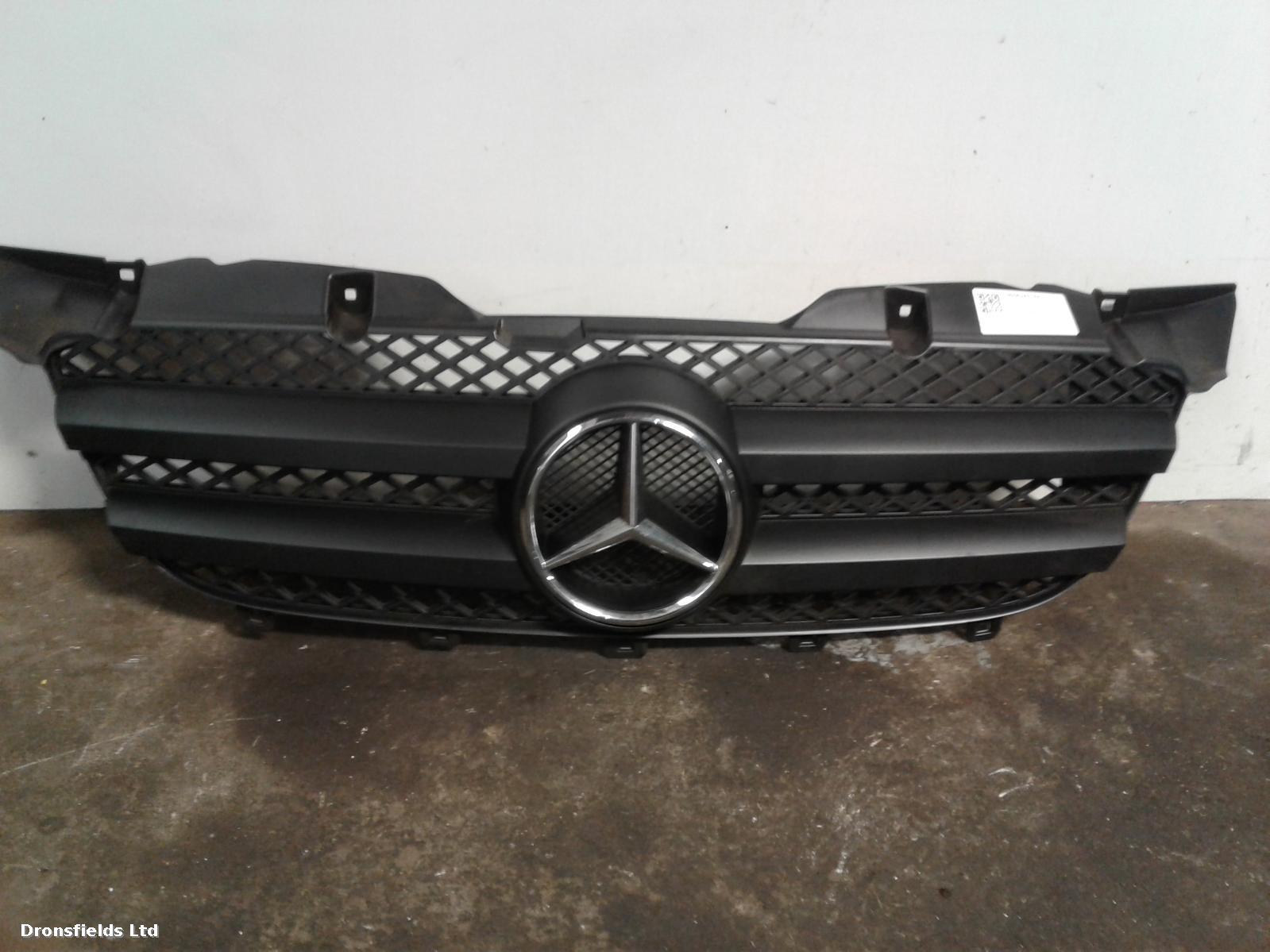 View Auto part Grille Unknown Unknown 2006