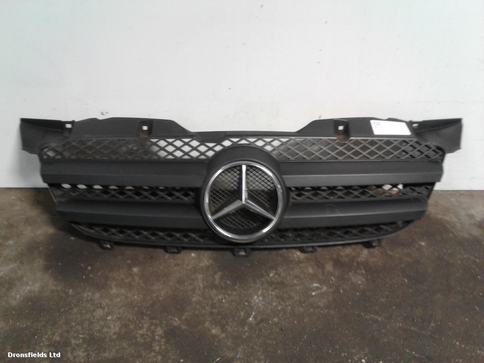 View Auto part Grille Unknown Unknown 2006