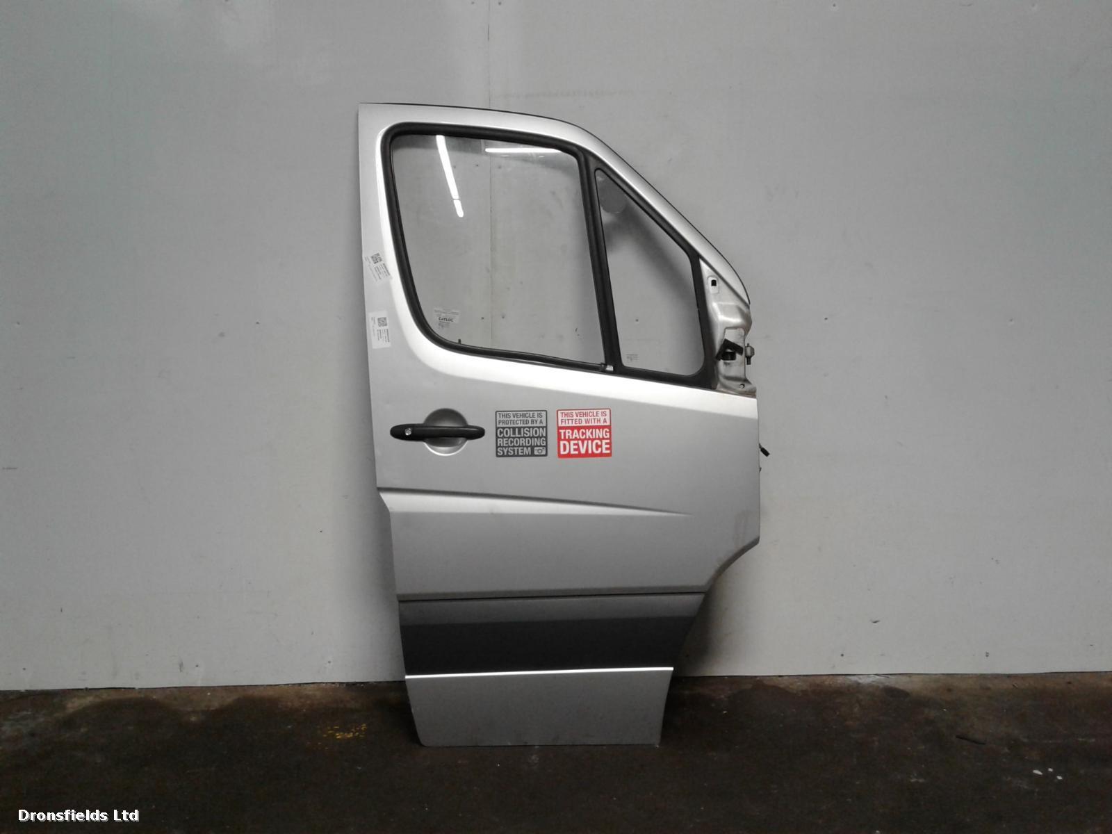 View Auto part R Front Door Mercedes Sprinter 2014