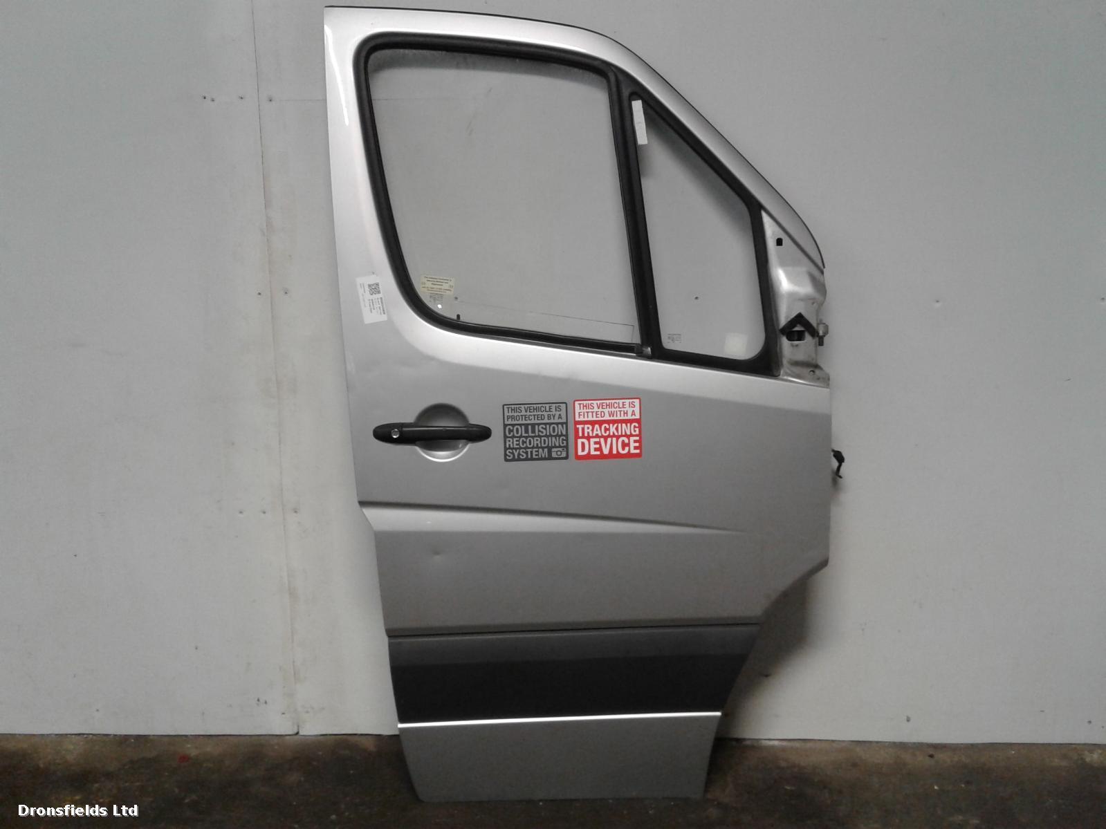 View Auto part R Front Door Mercedes Sprinter 2014