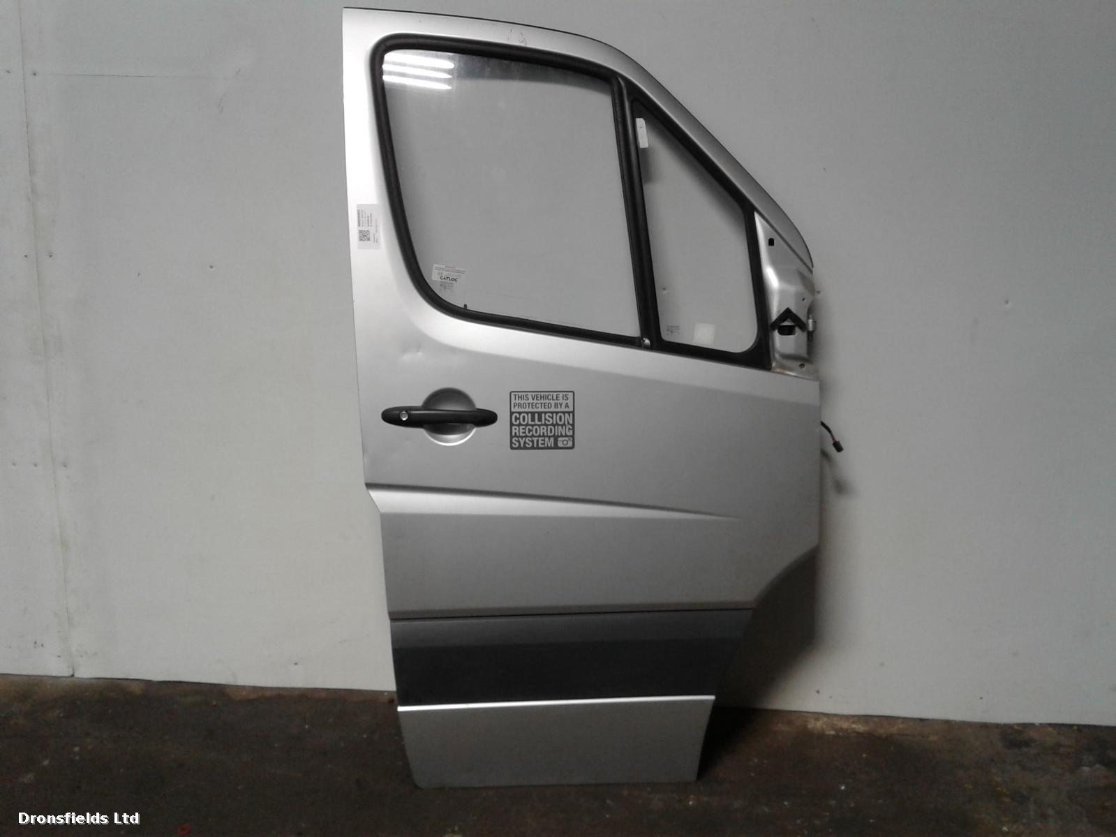 View Auto part R Front Door Mercedes Sprinter 2014