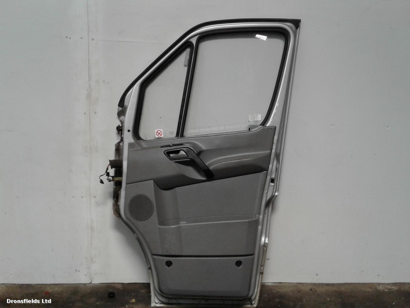 View Auto part R Front Door Mercedes Sprinter 2014
