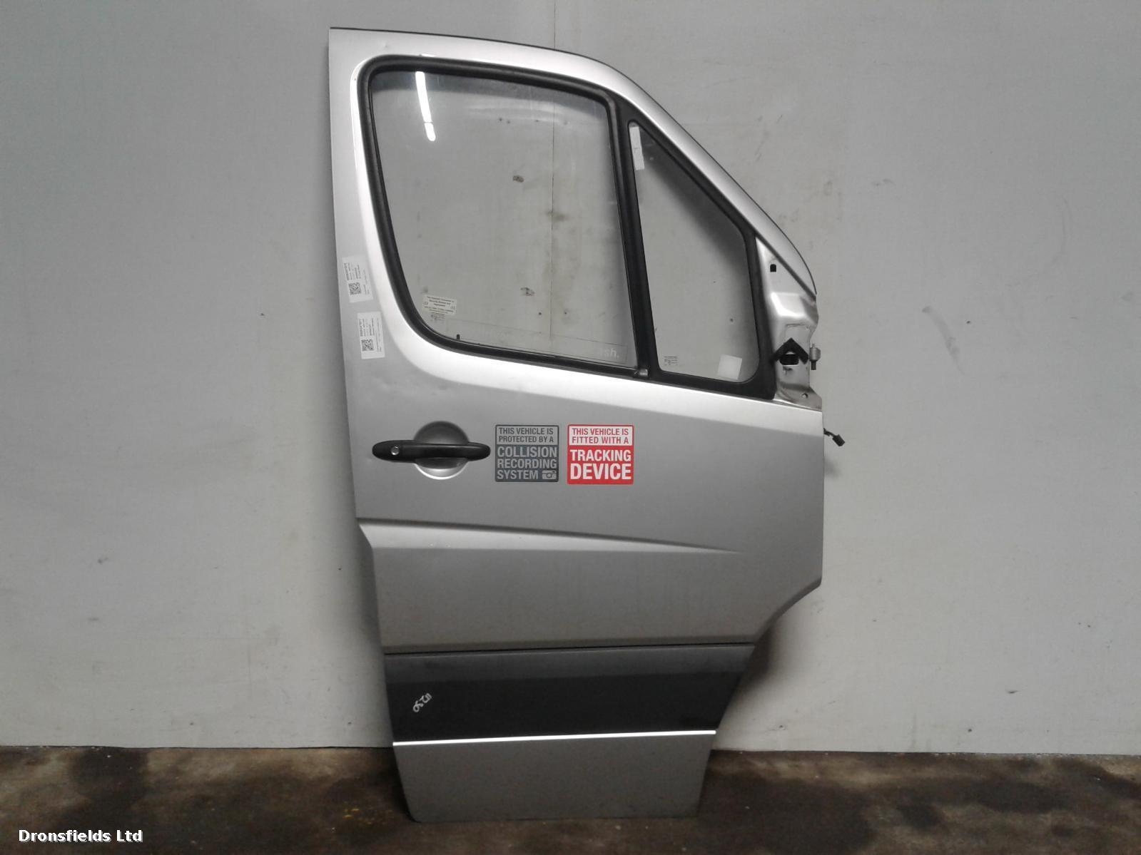 View Auto part R Front Door Mercedes Sprinter 2013