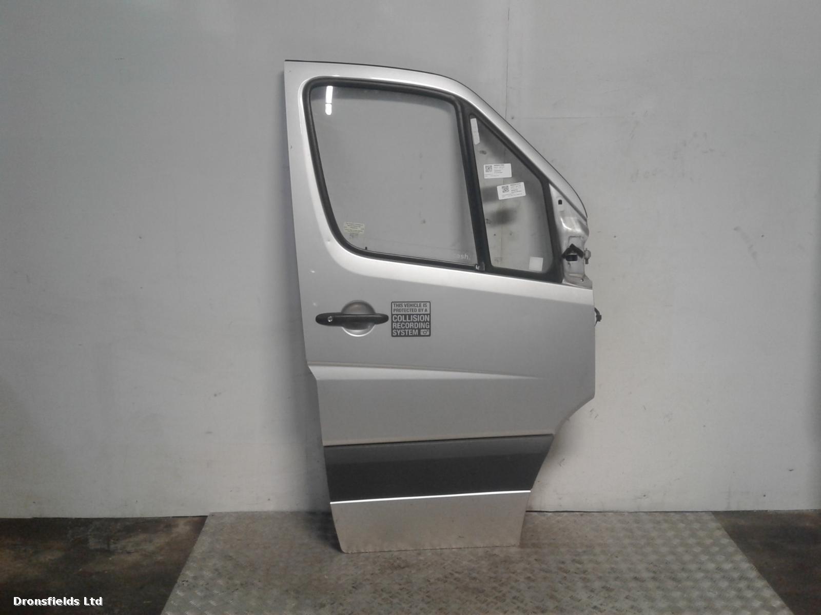 View Auto part R Front Door Mercedes Sprinter 2013