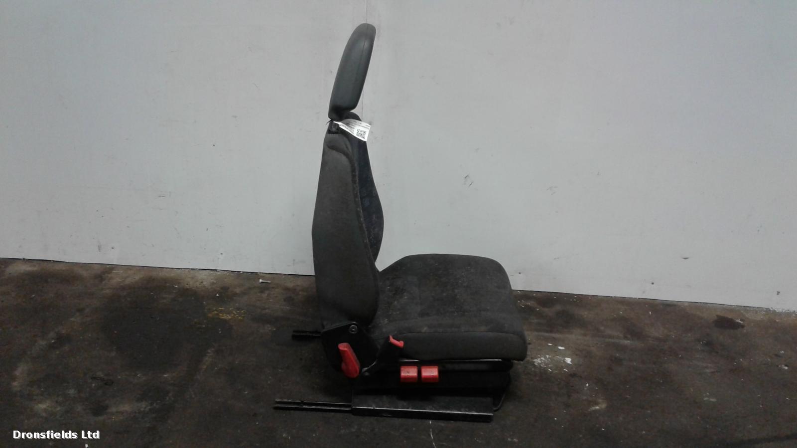 View Auto part Front Seat Mercedes Sprinter 2005