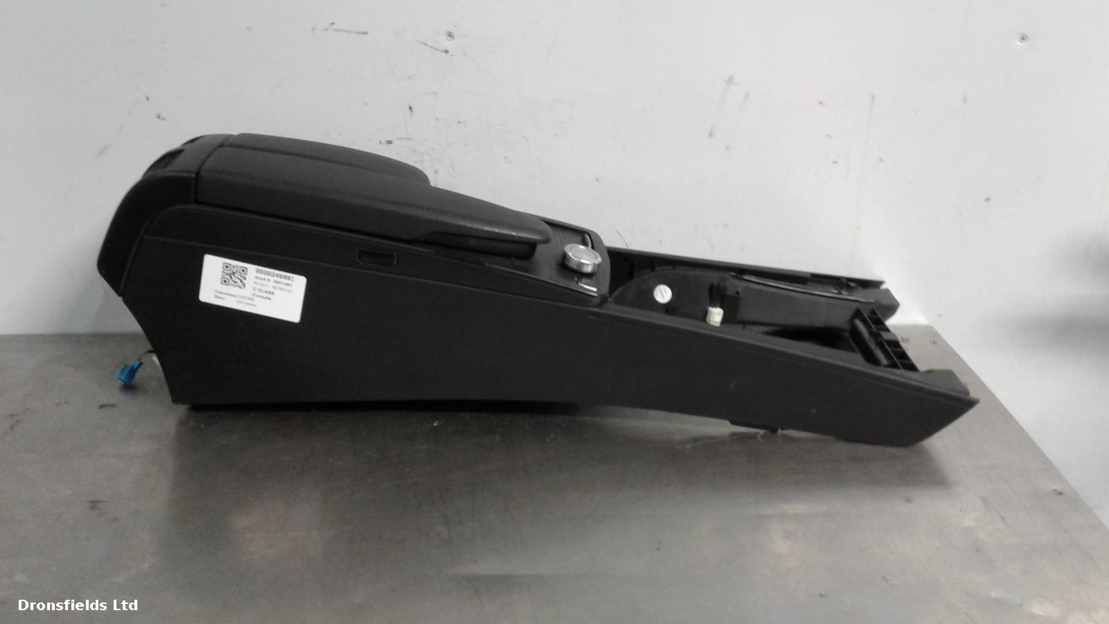 View Auto part Console Mercedes C Class 2011